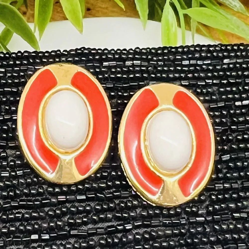 Vintage Gold Red Enamel White Cabochon Framed Clip On Earrings NICE Spring 1153